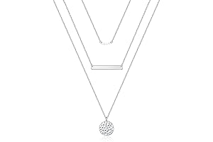 Chic and Versatile Layering Necklaces for Style-Conscious Women