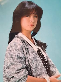 中森明菜さん　写真セット　37枚　当時物　本日のみ特別価格！ Amazon.co.jp: 中森明菜 写真 生写真 当時物 : おもちゃ