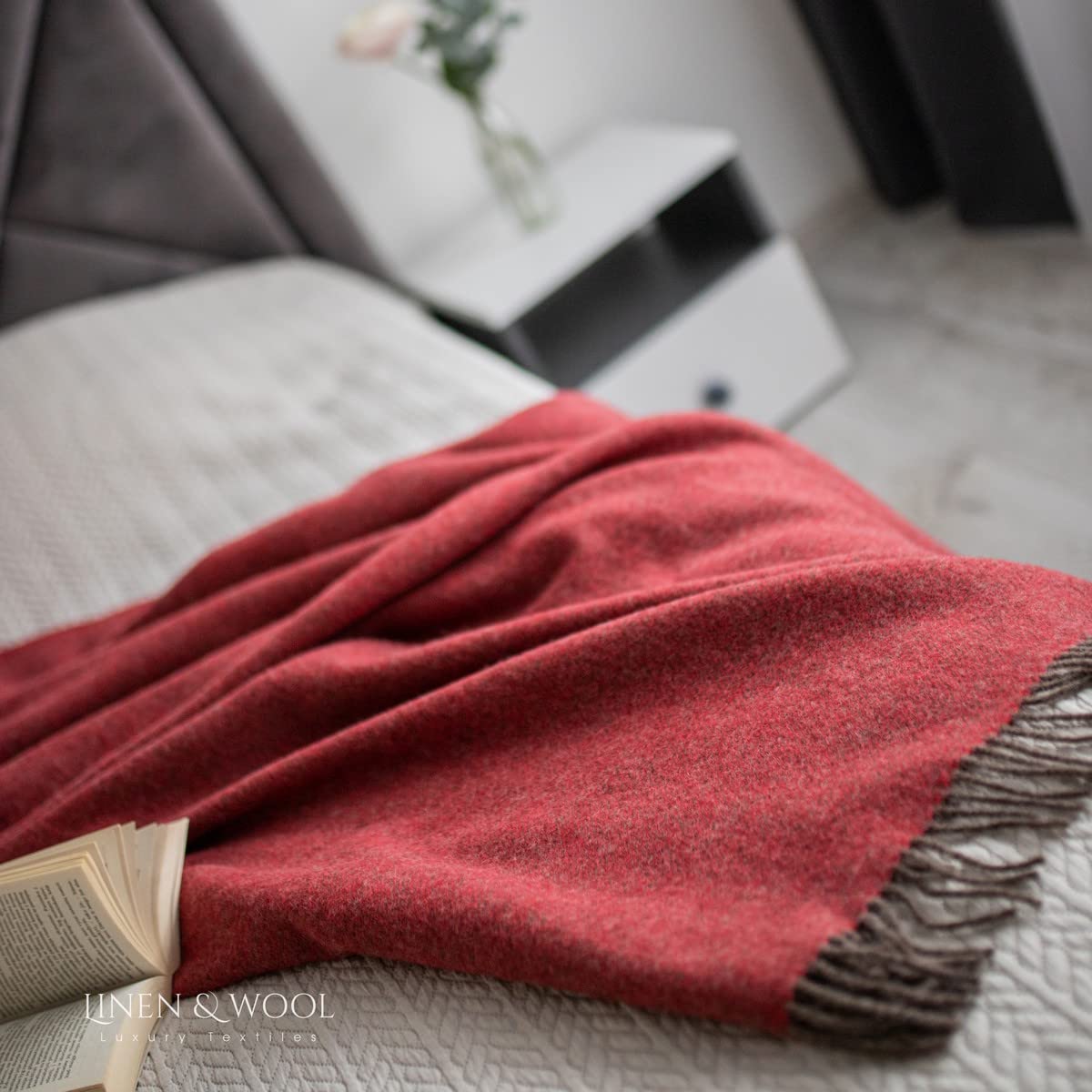 Linen & Cotton Weiche Warme Decke Wolldecke Wohndecke Kuscheldecke Columbus - 100% Reine Neuseeland Wolle, Rot Braun (140 x 200 cm) Sofadecke Couchdecke Überwurf Blanket Plaid Winter Sofa Schurwolle