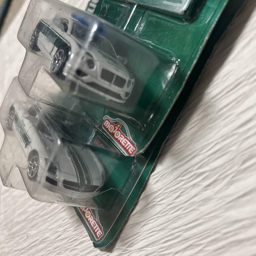 Amazon.co.jp: 海外限定 majoRETTE ドバイ警察シリーズ ベンツ