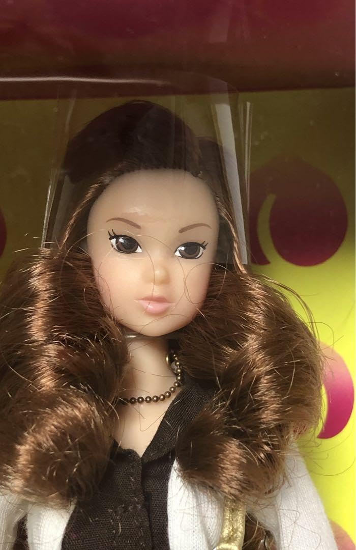 Amazon.co.jp: momoko Nine to Five Doll : Toys & Games