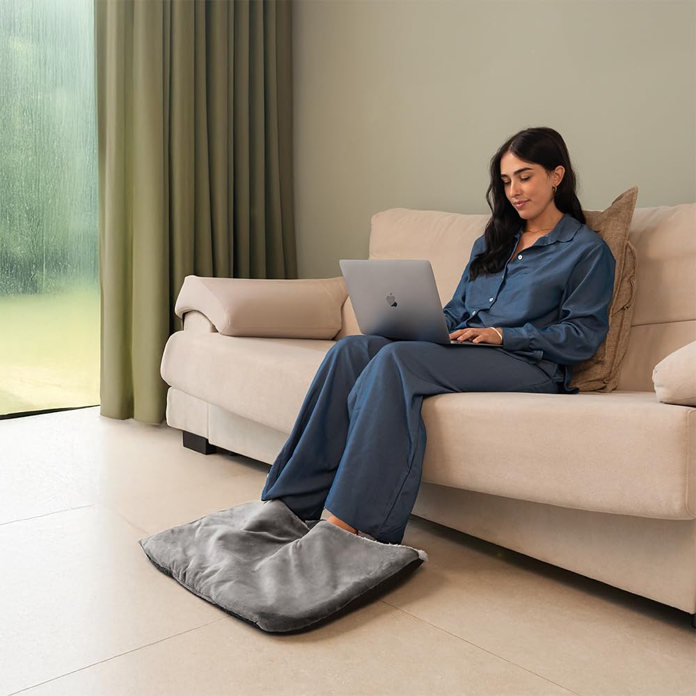 Cecotec Chauffe-Pieds Électrique HeatConfort FootWarmer Deluxe. Chauffe-pieds 55x45cm, 2 Espaces Séparés, Antidérapant, 6 Températures, 4 Niveaux de Minuterie, Contrôleur