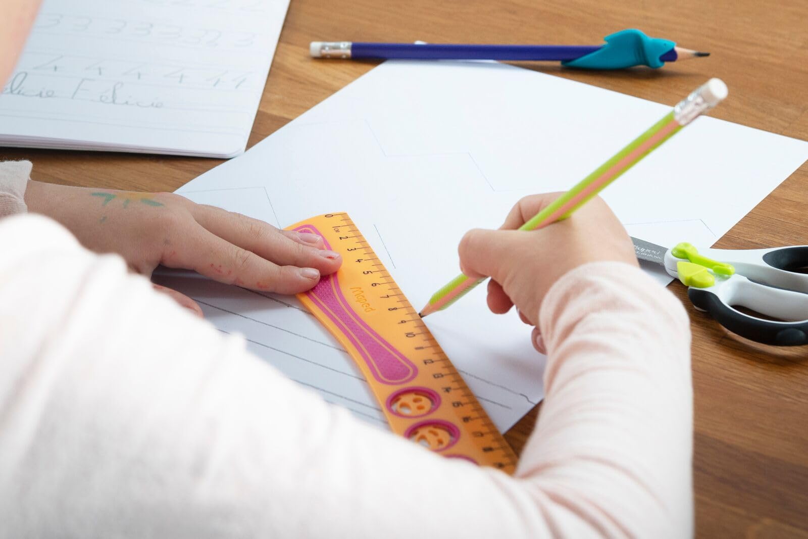 Maped - Crayons à Papier d’Apprentissage Surface Anti-dérapante - Corps texturé pour Faciliter la Préhension - Avec Gomme Blanche - Pot de 72 Crayons-Gris