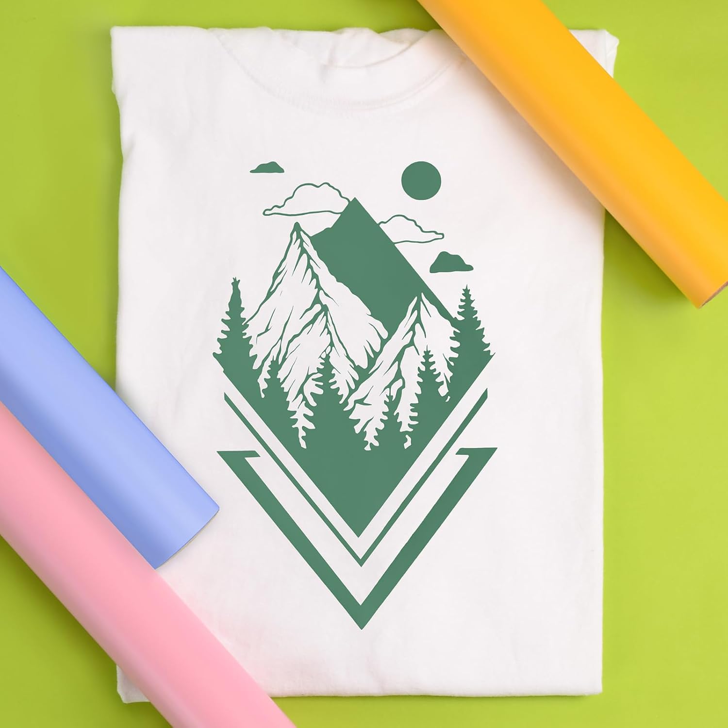 Siser EasyWeed Heat Transfer Vinyl 11.8" x 30ft Roll (Cadette Green) - Compatible with Siser, Cricut, Silhouette and Other Craft/Professional Cutters - CPSIA Certified