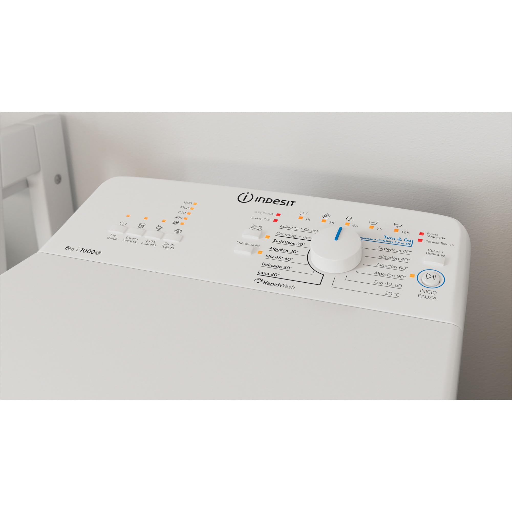 INDESIT - Lavadora de libre instalación de Carga superior, BTW L60400 SP/N, 6 Kg, 1000 rpm