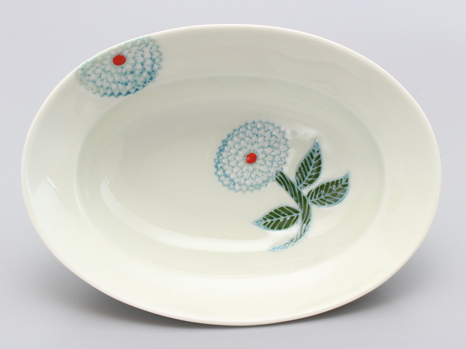 新品　波佐見焼　勲山窯　楕円　小鉢　ダリア　ライトブルー Amazon｜波佐見焼 勲山窯 色彩ダリア 楕円鉢 (小) 赤 14-040