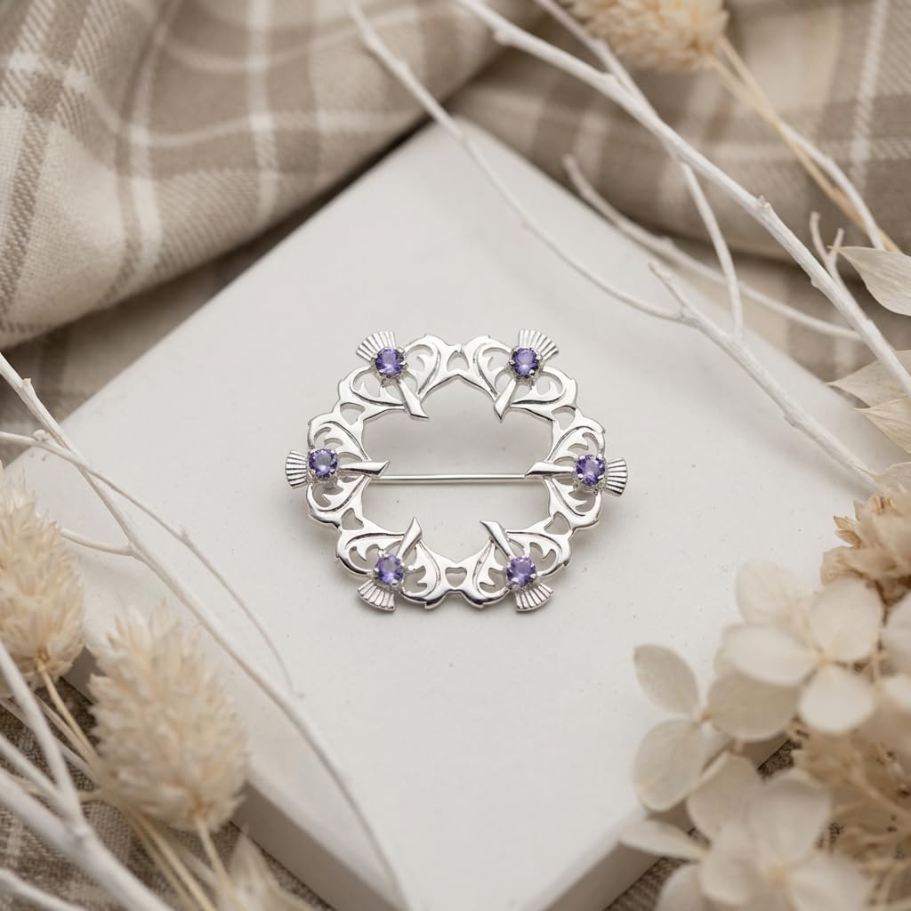 Alexander Castle Damenbrosche mit schottischer Distel aus 925er Sterlingsilber mit echtem Amethyst und Schmuckschatulle – Schottisches Geschenk für Frauen