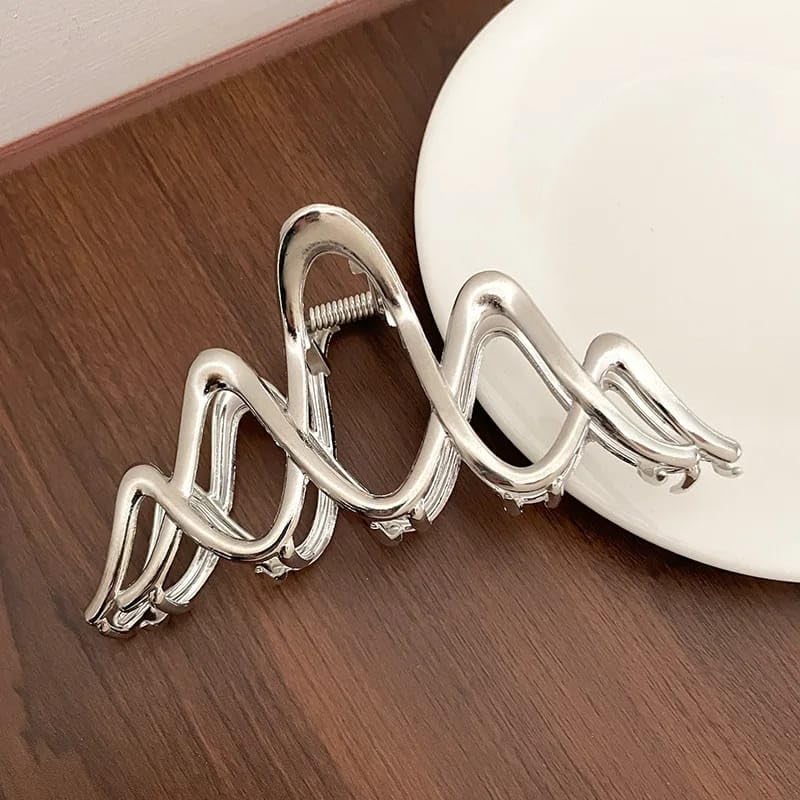 Image of Spiral Silver Clutcher For Women | Stylish Hair Claws For Girls | Trendy Alloy Metal Clips | Premium & Fashionable Girls Hairs Clutch /Accessories | Suitable In Various Occasions | Pack Of 1 |