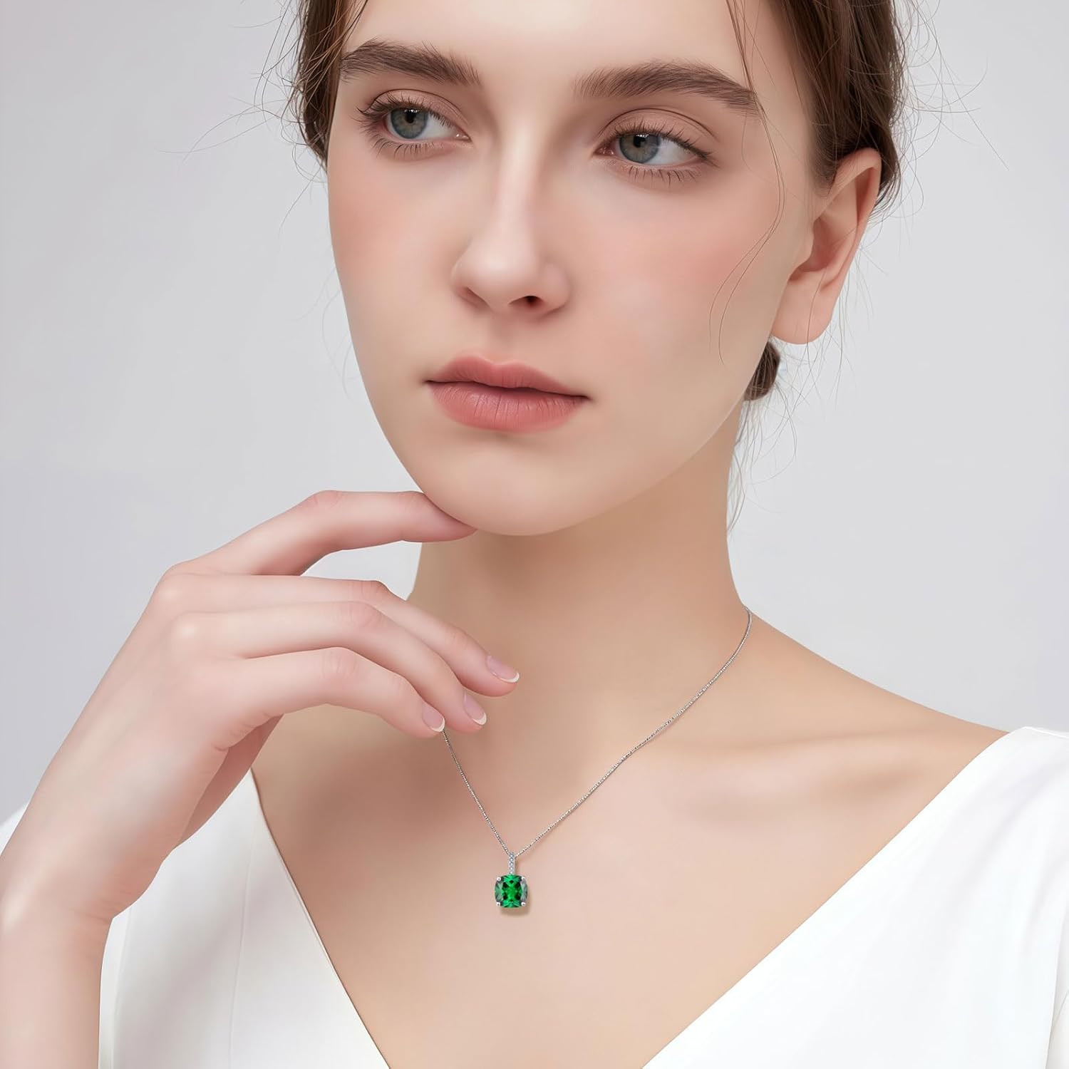 Fahonie 925 Sterling Silver May Birthstone Emerald Necklace for Women Jewelry Gift for Sister Wife Her