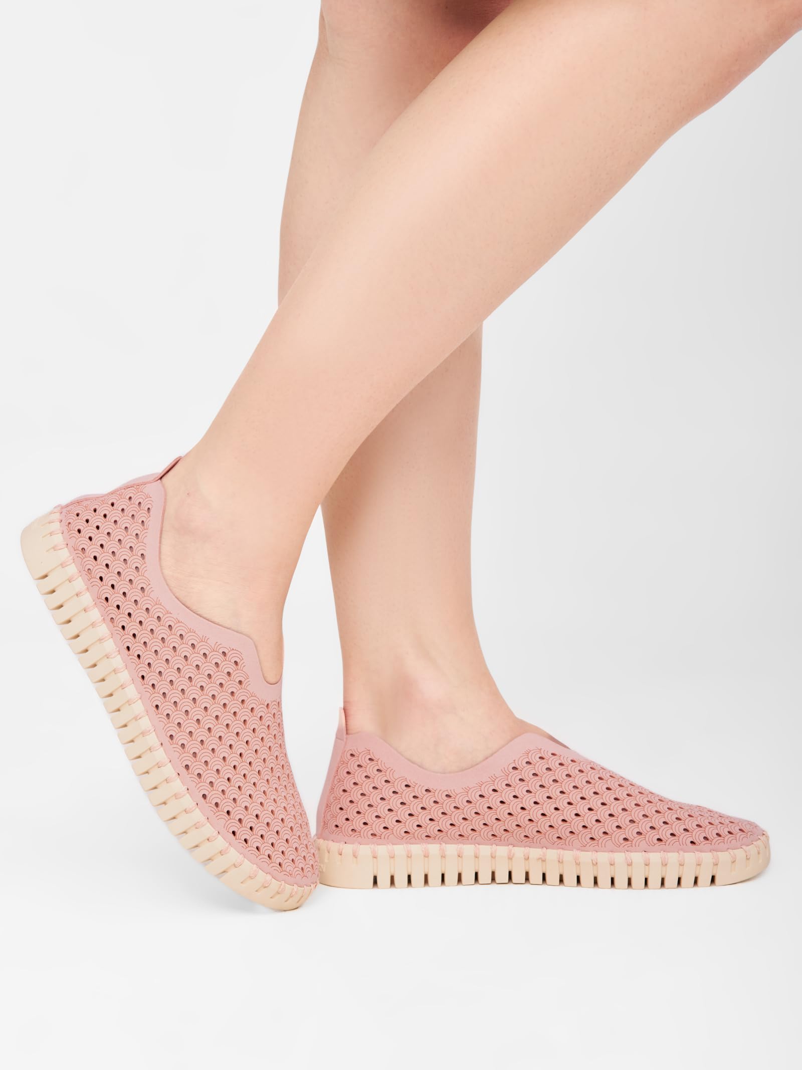 Ilse Jacobsen HORNBÆK | Płaskie buty damskie typu slip-On z mikrofibry z recyklingu i antypoślizgową podeszwą gumową z naturalnej gumy | Tulip3275 | Lekkie, oddychające, przyjazne dla środowiska