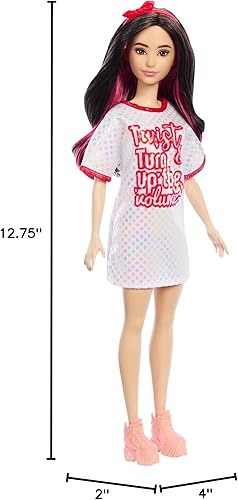 Miniatura 7 de Barbie Fashionistas Doll #214, pelo ondulado negro con vestido Twist 'n' Turn y accesorios, muñeca coleccionable de moda 65 aniversario