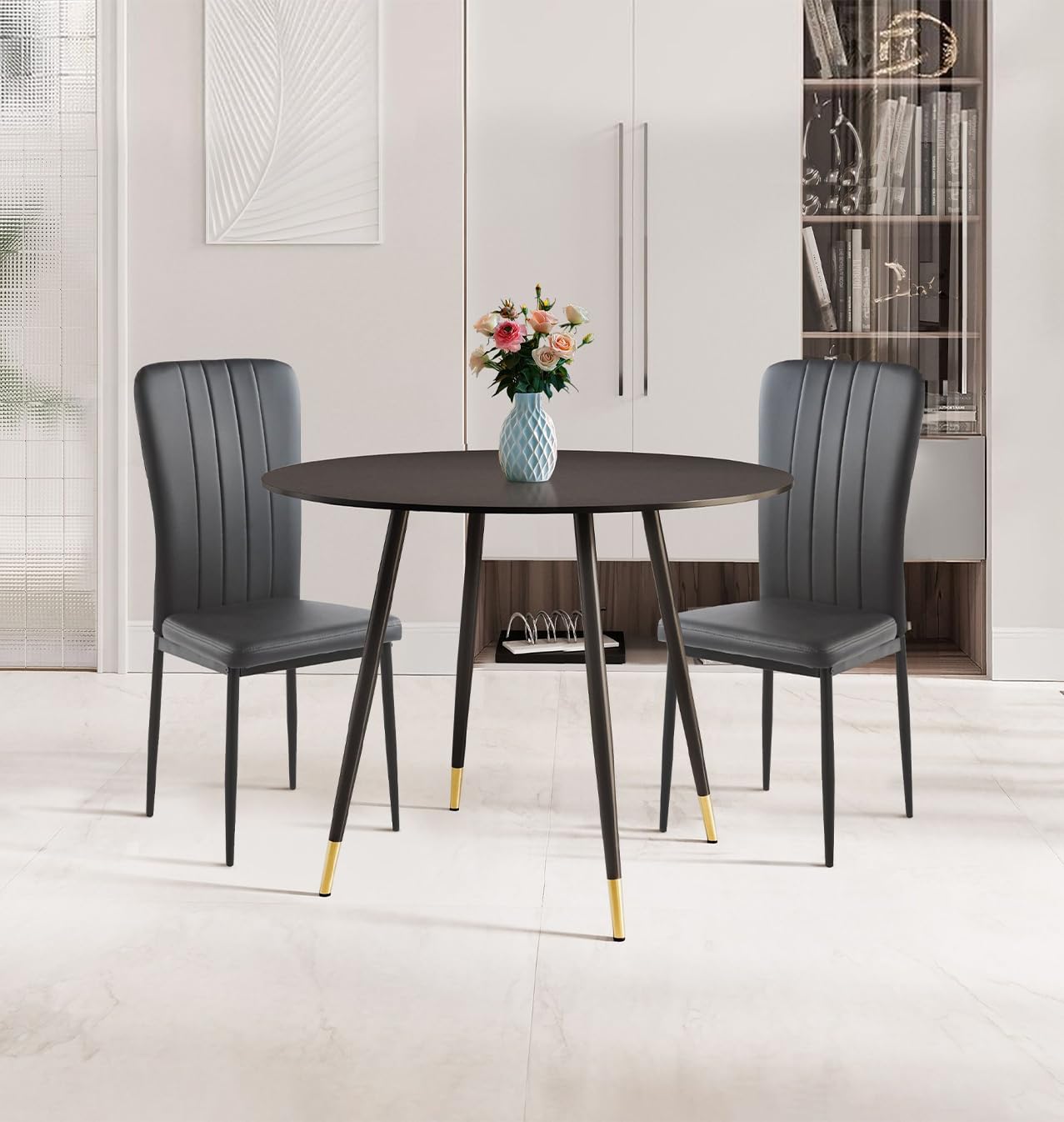 Mesa de comedor redonda y 2 sillas negras Hallowood Furniture Finley