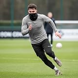 FORZA Active Snood | Lekki odprowadzający wilgoć sportowy Snood do biegania, piłki nożnej, jazdy na rowerze i treningu na świeżym powietrzu – elastyczna tkanina Performance