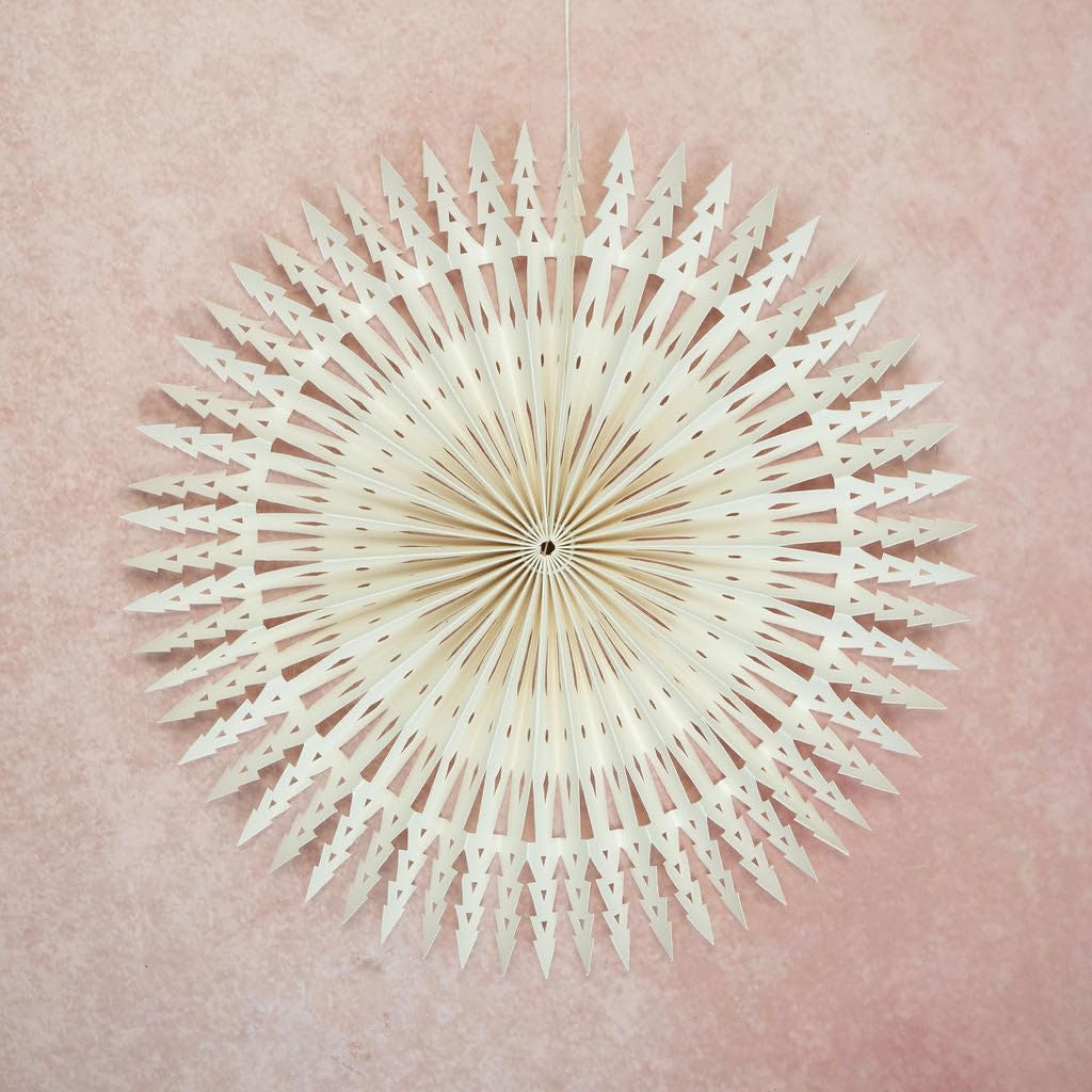 Aurora Christmas White Arthur Cameron – Tuscana Snowflake Paper Wall Decoration – Winter Wonderland Inspired Christmas Décor For Festive Home Styling