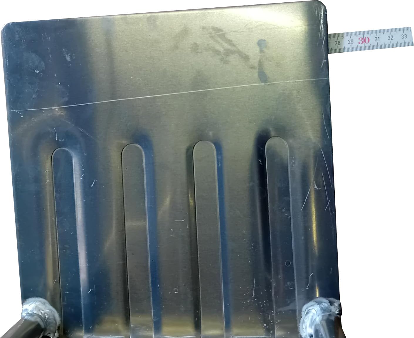 RLW - Carretilla profesional de aluminio apilable Alu200, 200 kg, pala de 280 x 280 mm, fabricada en la UE, no es importación asiática, ruedas a su elección (rueda neumática negra/llanta de metal rojo