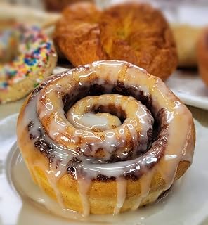 CinnAmazingRolls Jumbo Old-Fashioned Glaze Cinnamon Rolls - 12oz Pan of 6 Hand-Rolled Bakery Fresh