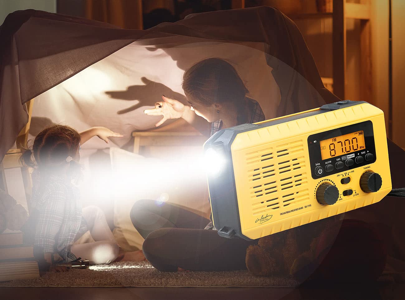 Radio de poche solaire & dynamo avec écran LCD [infactory]