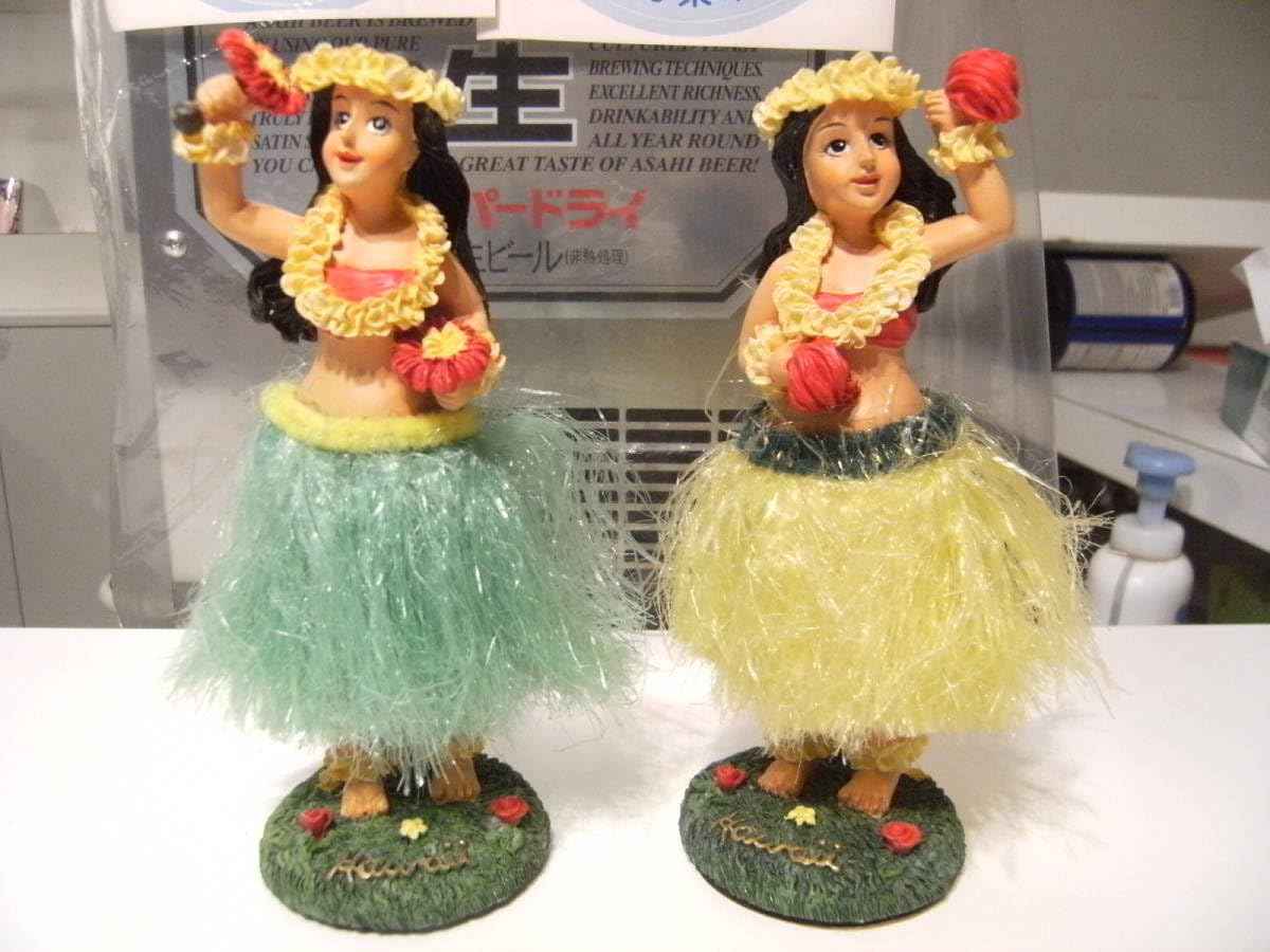 Amazon.co.jp: 腰振り フラダンス 人形 2体セット 置物 オブジェ