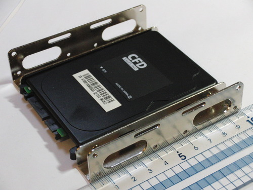 短すぎてパソコンに固定できず。