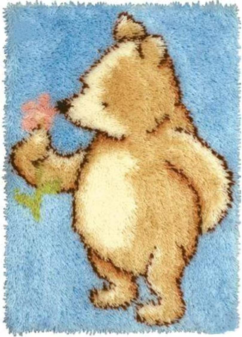 GLAECYY Hook Rug Kits,Bear Rug Making Kits and Adults Beginners Needlework Embroidery DIY Craft Rug Hook Rugs Kits for Home Decoration 20" X 15"