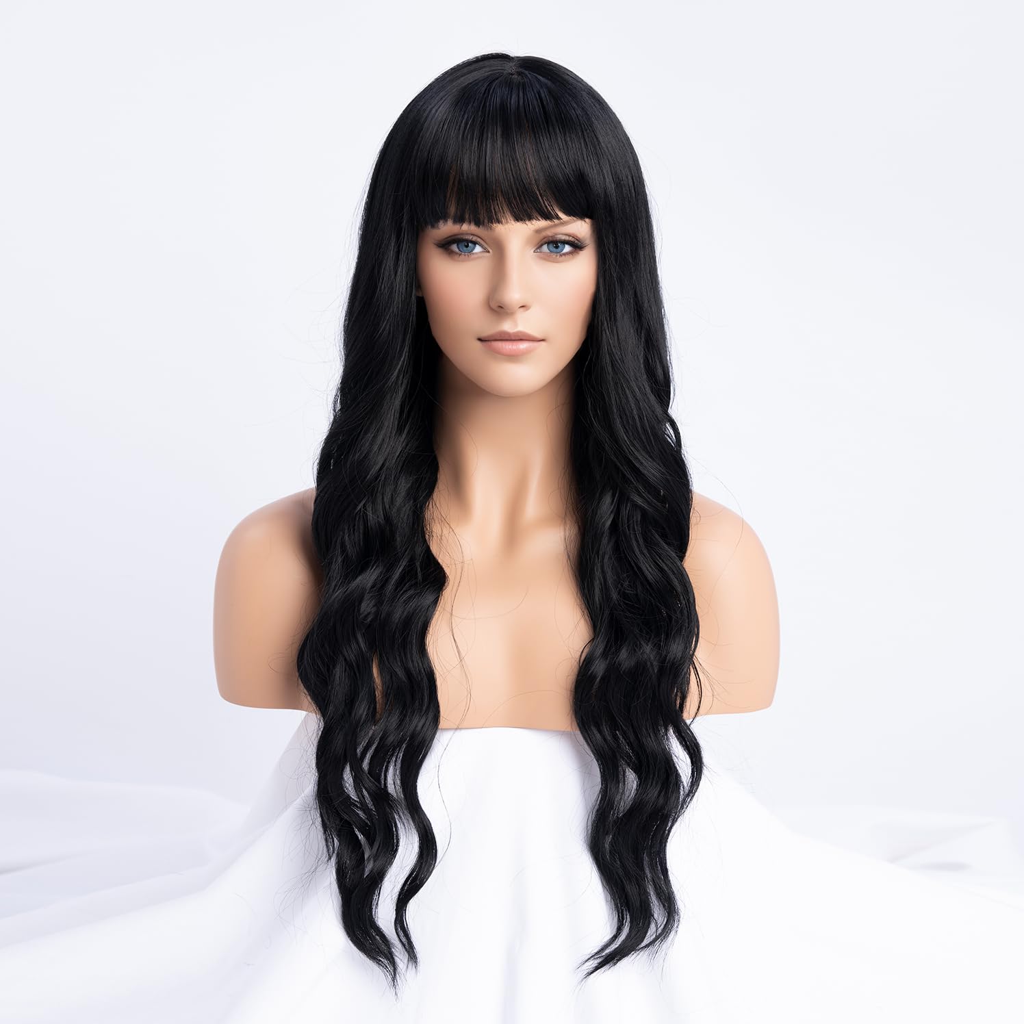 SIMKAYLEE Parrucca ondulata lunga nera da donna con frangia parrucche sintetiche dall'aspetto naturale con bangs per uso quotidiano delle feste (26 pollici)