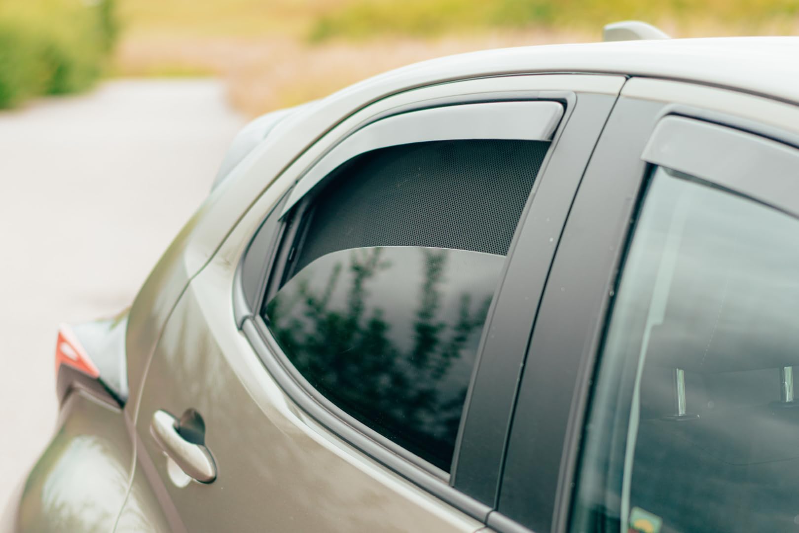 CAR SHADES Set Compatibile con Toyota Yaris (P21) 2020- (4-Parti) Tendine Parasole su Misura