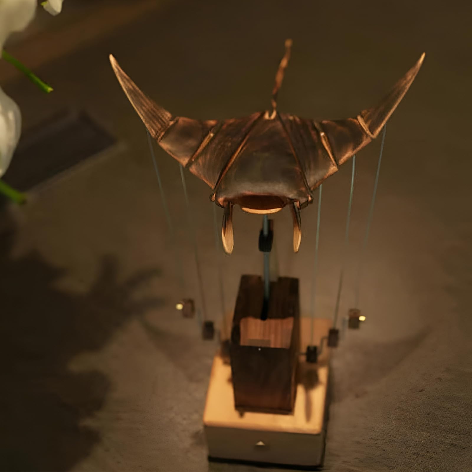 Ornement de raie manta bionique en bois sculpté à la main, automate d'exception pour bureau