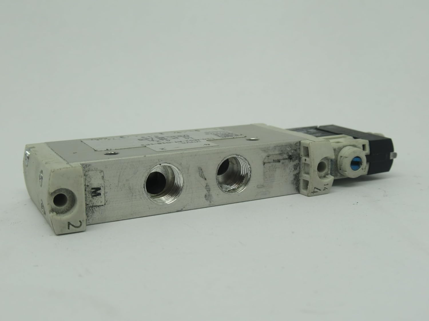 Festo VUVG-L14-M52-AT-G18-1P3 Air Solenoid Valve 574371