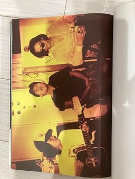 希少本　男闘呼組　写真集　LIVE TOUR　1992 密着ドキュメント Amazon.co.jp: 男闘呼組 LIVE TOUR 1992 密着ドキュメント 成田昭次