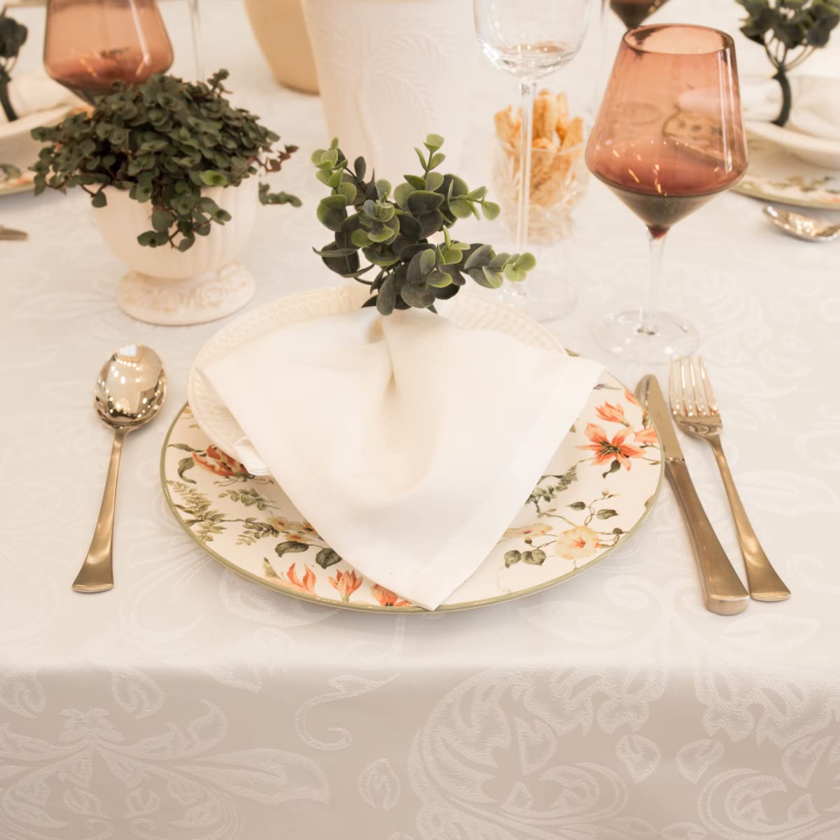 Toalha De Mesa Impermeável 6 Lugares 1,40x2,10m retangular Jacquard (Medalhão Branco)