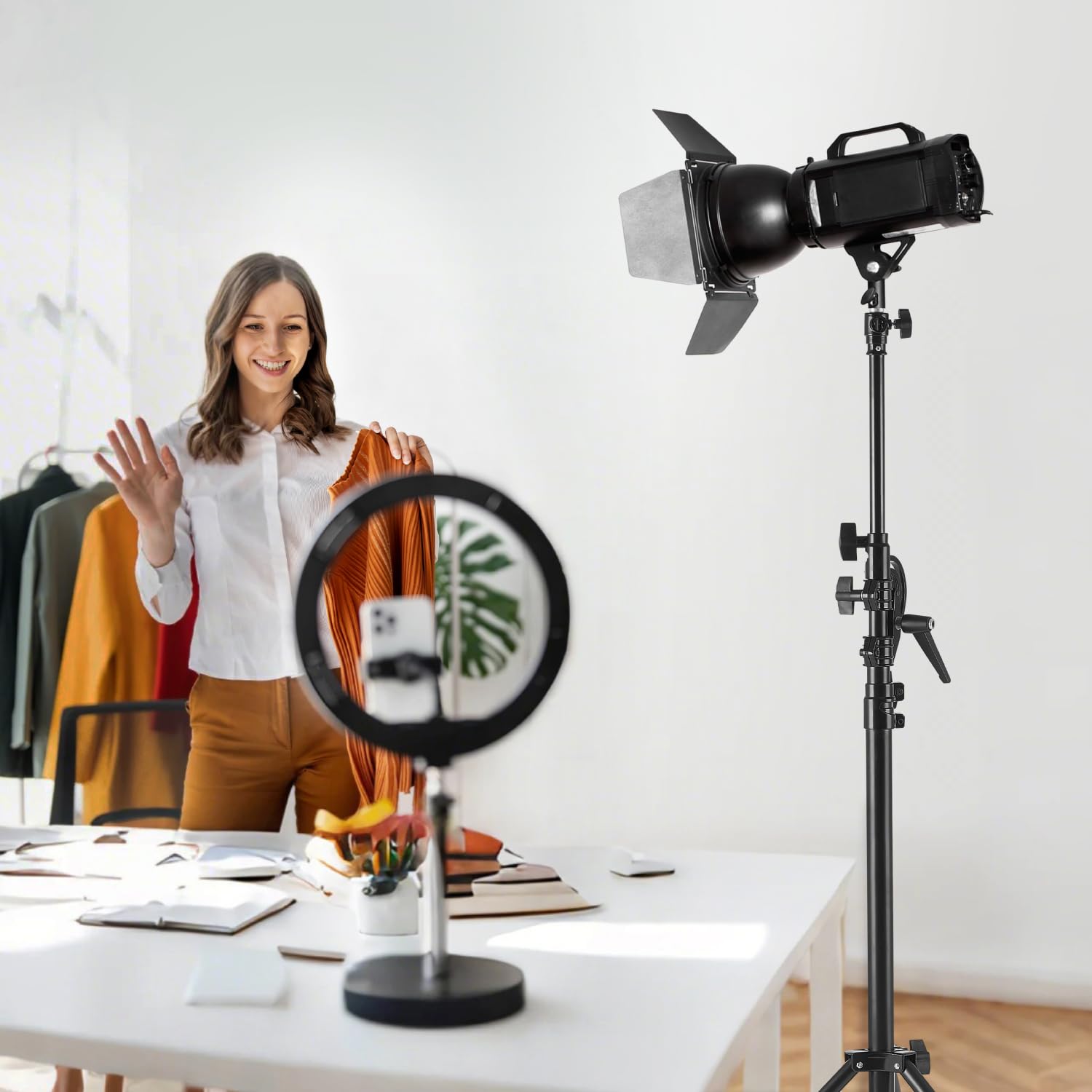 VEVOR Support d'éclairage en Aluminium, Hauteur Max. 390 cm, trépied de Photographique réglable, avec Bras flèche, Sac Sable, Charge Max. 5 kg, pour boîte à lumière, Flash de Studio, Anneau Lumineux