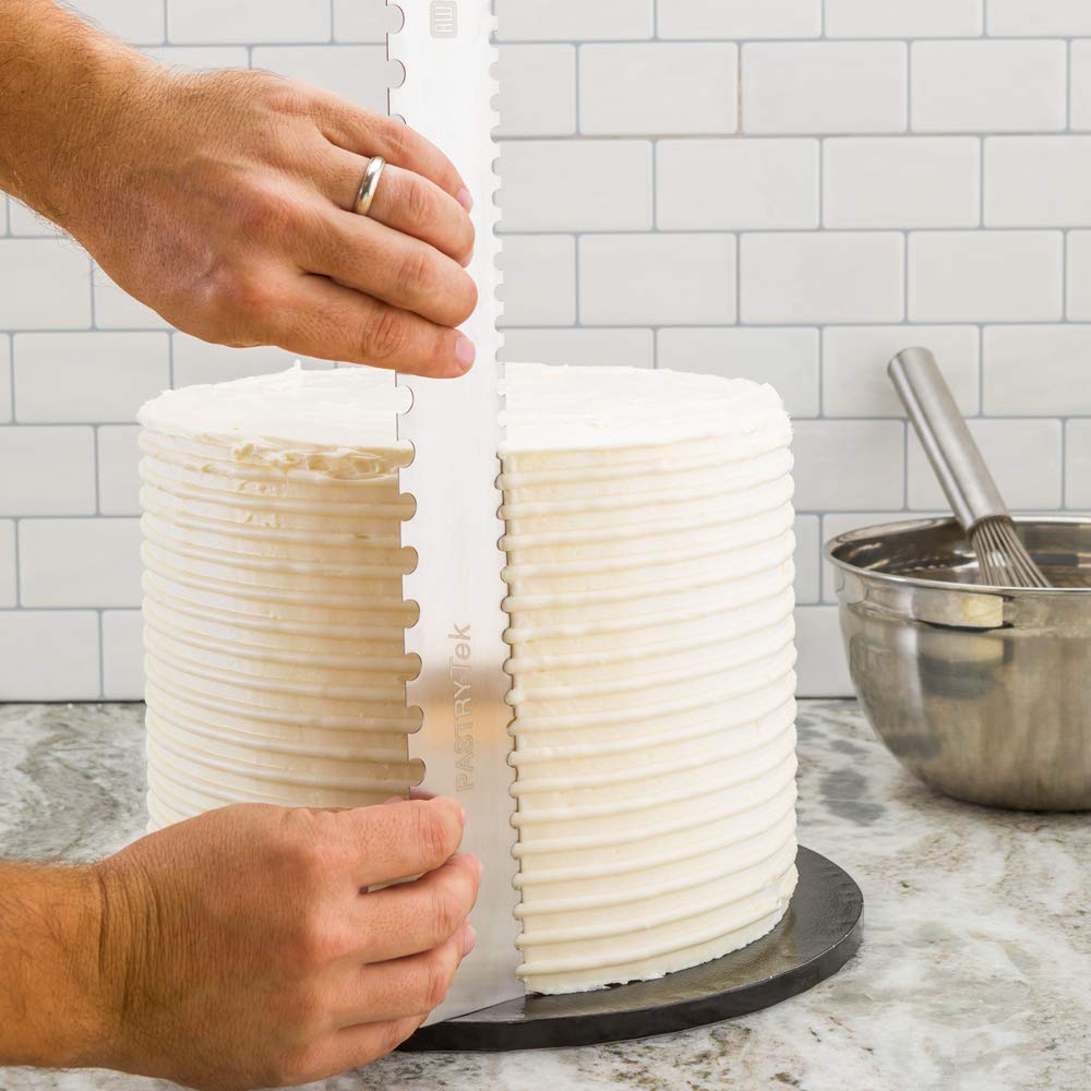 Peine para tartas de 19.8 x 2 pulgadas, 1 peine de decoración de semicírculo, doble cara, bordes surtidos, alisador de glaseado de acero inoxidable, para decorar o esculpir postres. Restaurantware