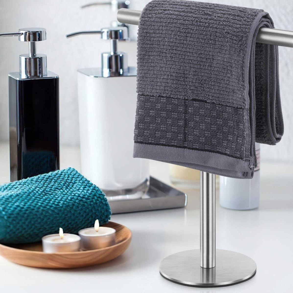 Porta Asciugamani da Terra Verticale in Acciaio Inox Argento | Base Piatta, Struttura Stabile Capacità di Carico Elevata, Adatto per Bagno e Cucina
