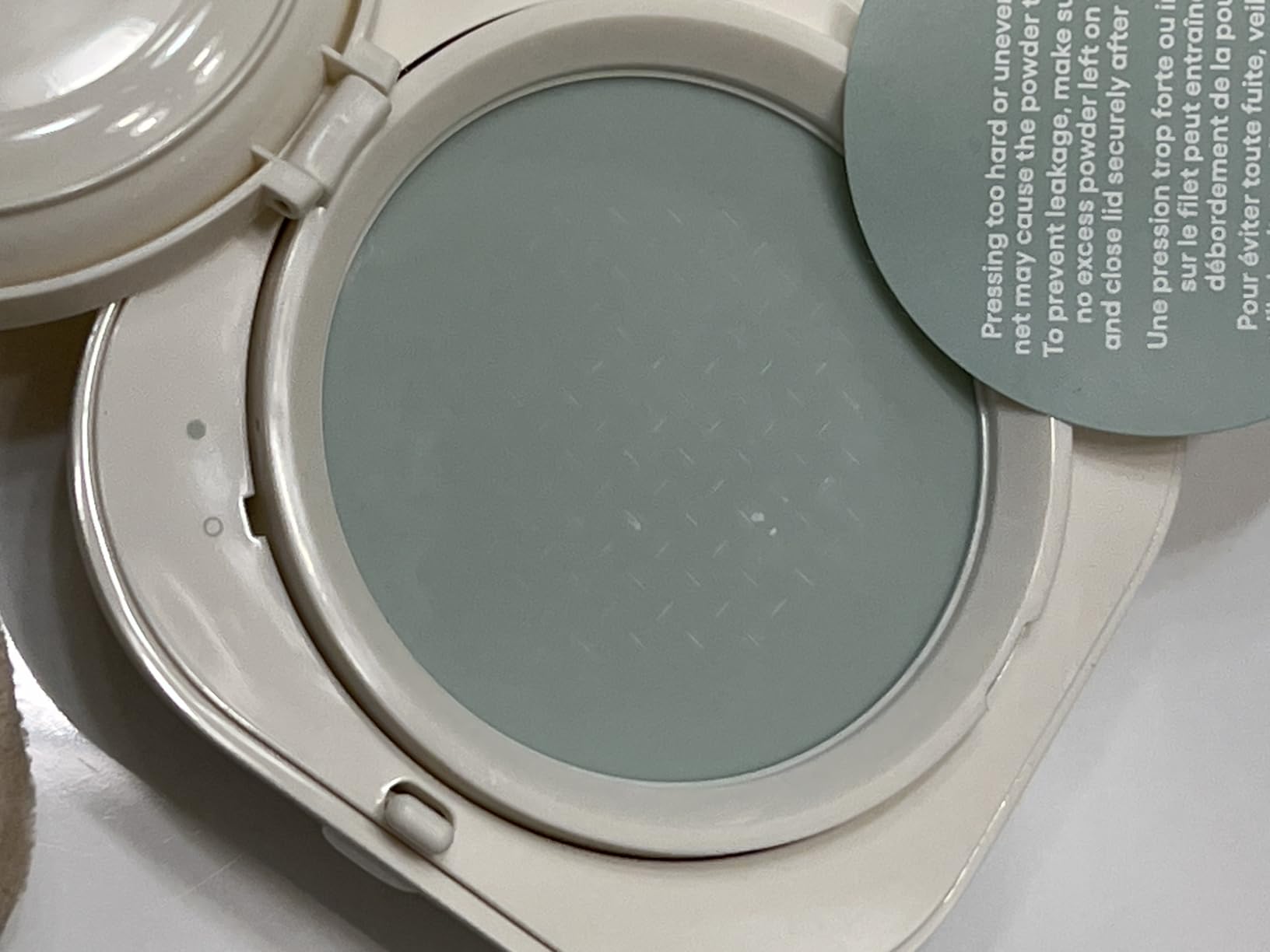 LANEIGE Neo Blurring Powder: Korean Shine Control Compact with Pore Blurring, Smoothing Finish & Travel-Friendly, No Spill Packaging