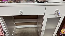 Review Image by Ariel C