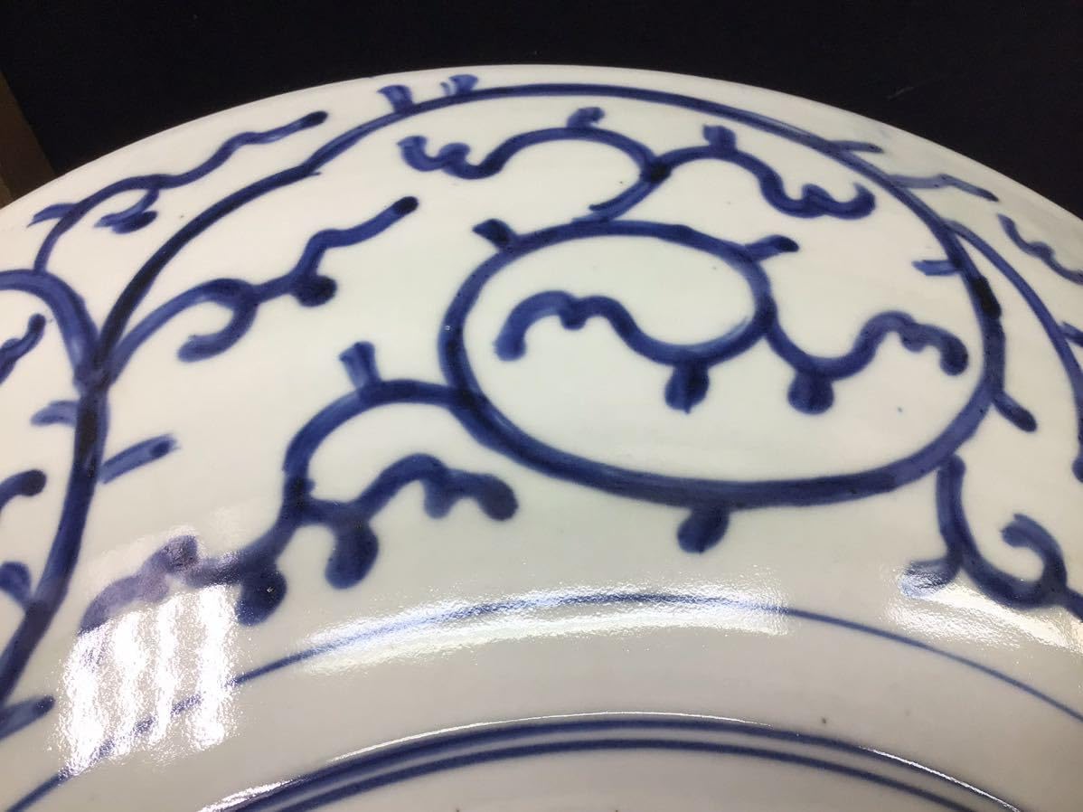 江戸時代染付たこ唐草鉢 Amazon.co.jp: S14104【古伊万里】染付蛸唐草大皿鉢47cm染付唐草