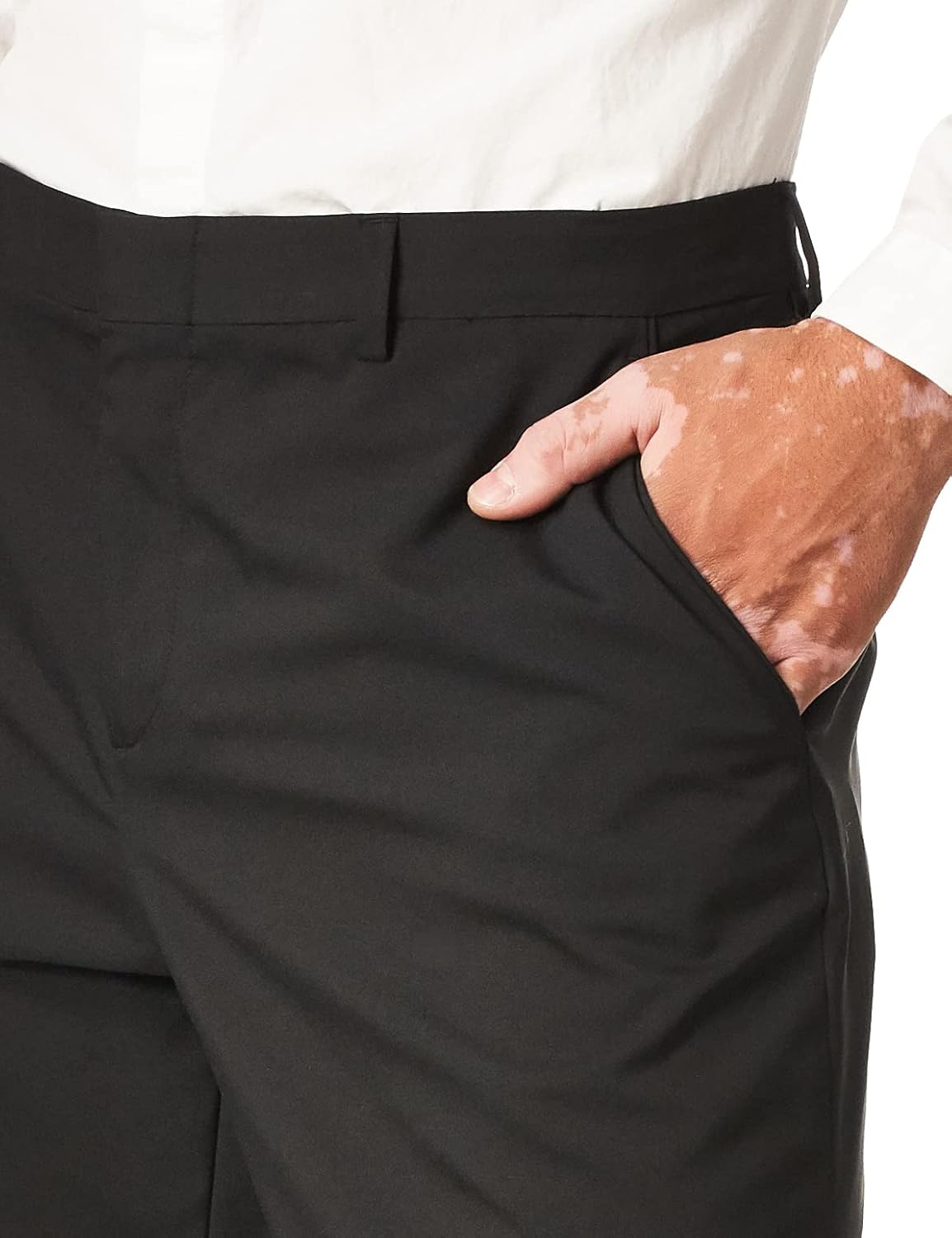 Perry Ellis Men's Very Slim Fit Solid Tech Portfolio Dress Pants (Waist Size 28-38 Big & Tall), Black, 28W x 30L - Image 3