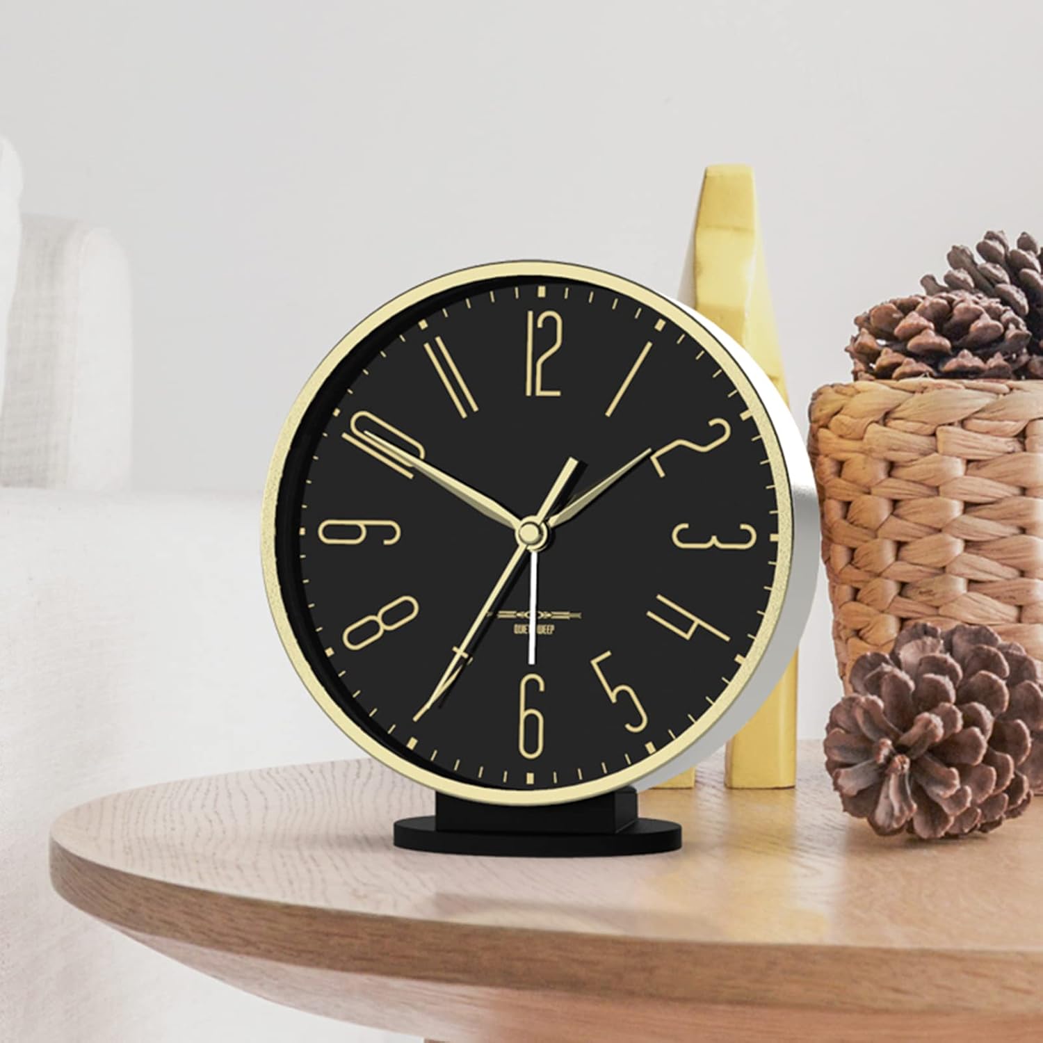 Desk Alarm Clock Table Clock Living Room Decor Creative Modern Battery Operated Bedroom Silent Non-Ticking Metal e Decoration Quartz Clock Silver 6-inch Alarm Clocks Mantel Clocks with Chimes