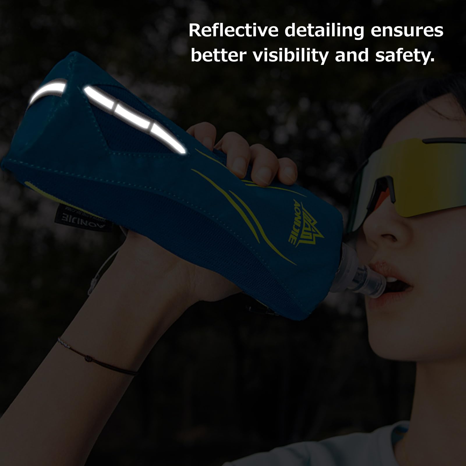 Azarxis Convenient Quick Release Water Bottle for Outdoor Running, Hiking, Marathon, Jogging, Cycling, Hand Strap, Hydration Pack with 500ml Soft Bottle, Suitable for 6.8" Phones (Black)
