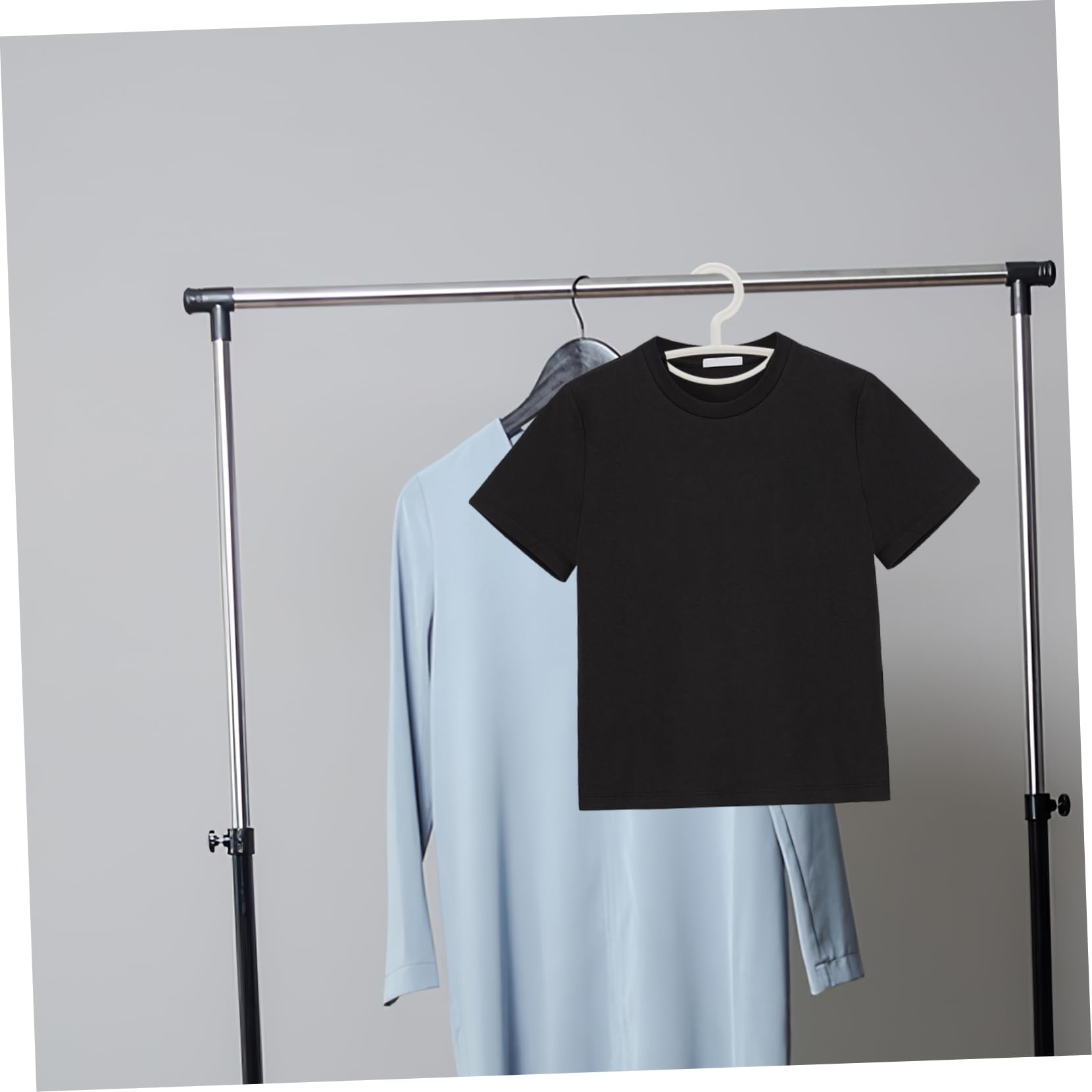 PRETYZOOM 10pcs Heavy Duty Non Slip Plastic Hangers for Suits Coats Dresses Widened Design for Space Saving Closet Organization Comfortable Touch Structure