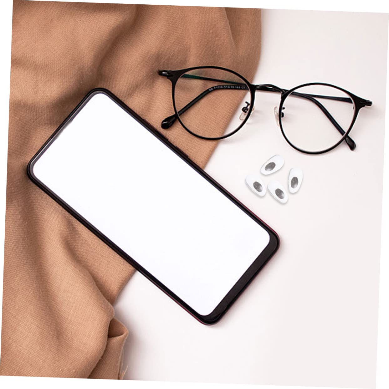 Didiseaon 60 Paires Plaquettes Nasales Protège-Nez pour Lunettes Verres Clairs Sangle De Pont De Lunettes Spectacle Coussinets De Soutien du Nez Tapis De Nez De Lunettes Gel De Silice Silver