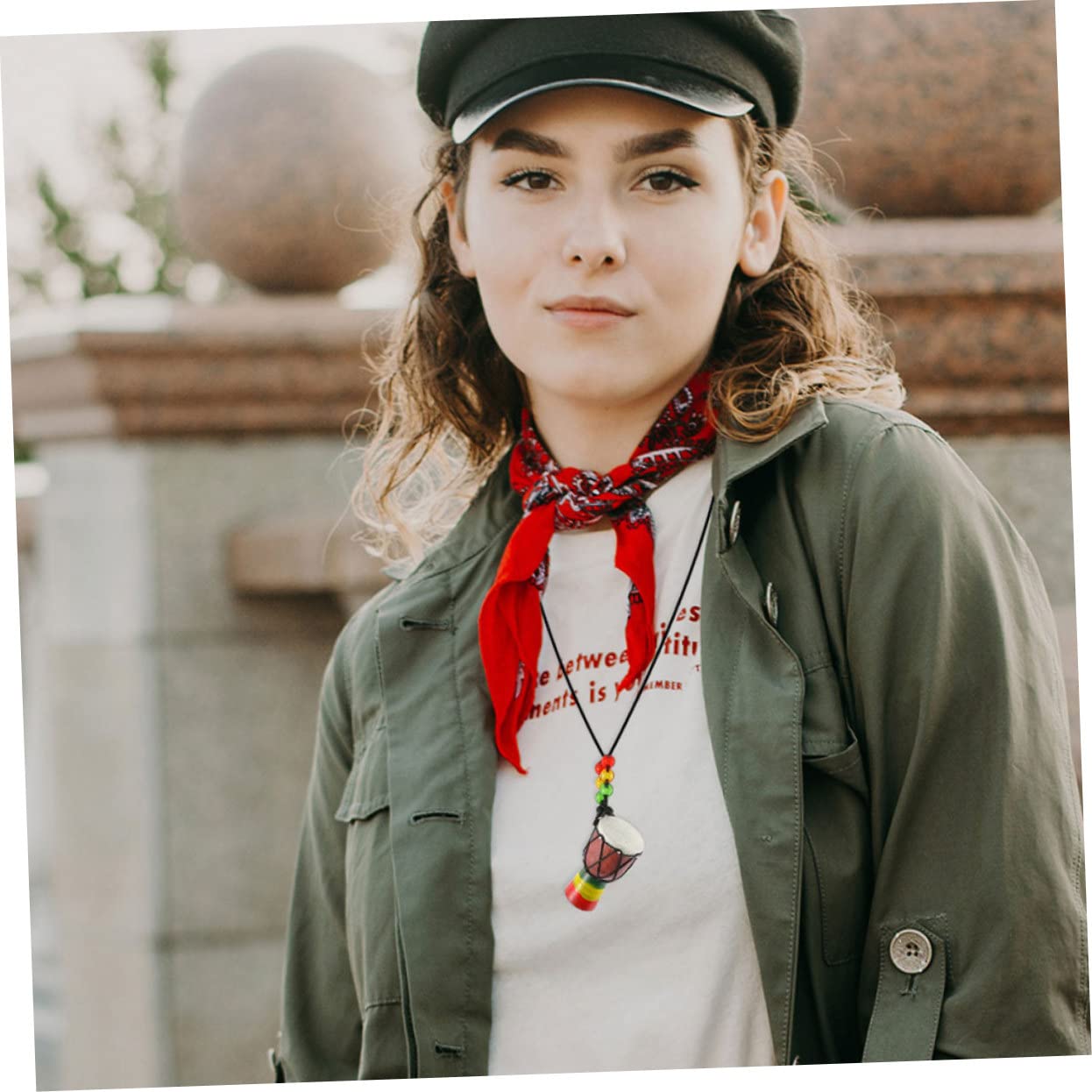 KOMBIUDA 14 pezzi Collana con Ciondoli Forma di Tamburo Africano in Legno Naturale Pendenti Unici e Durevoli per Stile Elegante e Creativo