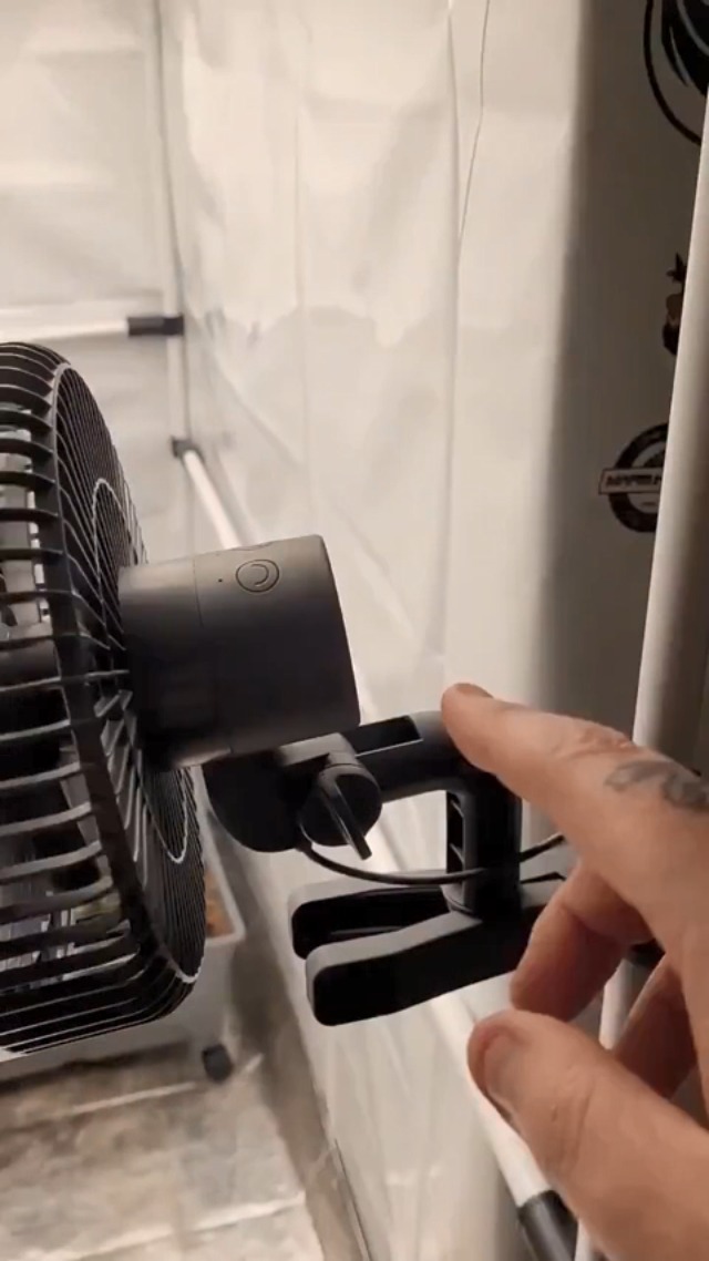 mars hydro 6 inch grow tent clip fan oscillating head On for Tent, Powerful Clip Fan with 10w Low Noise, Grow Fan for Hydroponic Plants Garden Camping Röse | Glamping-Zelte Perfect Pairing : Jazzmaster Color:Green Shadow VLT 14% Zeiss lunettes HD + Zeiss Lentilles de nuit This feature allows for