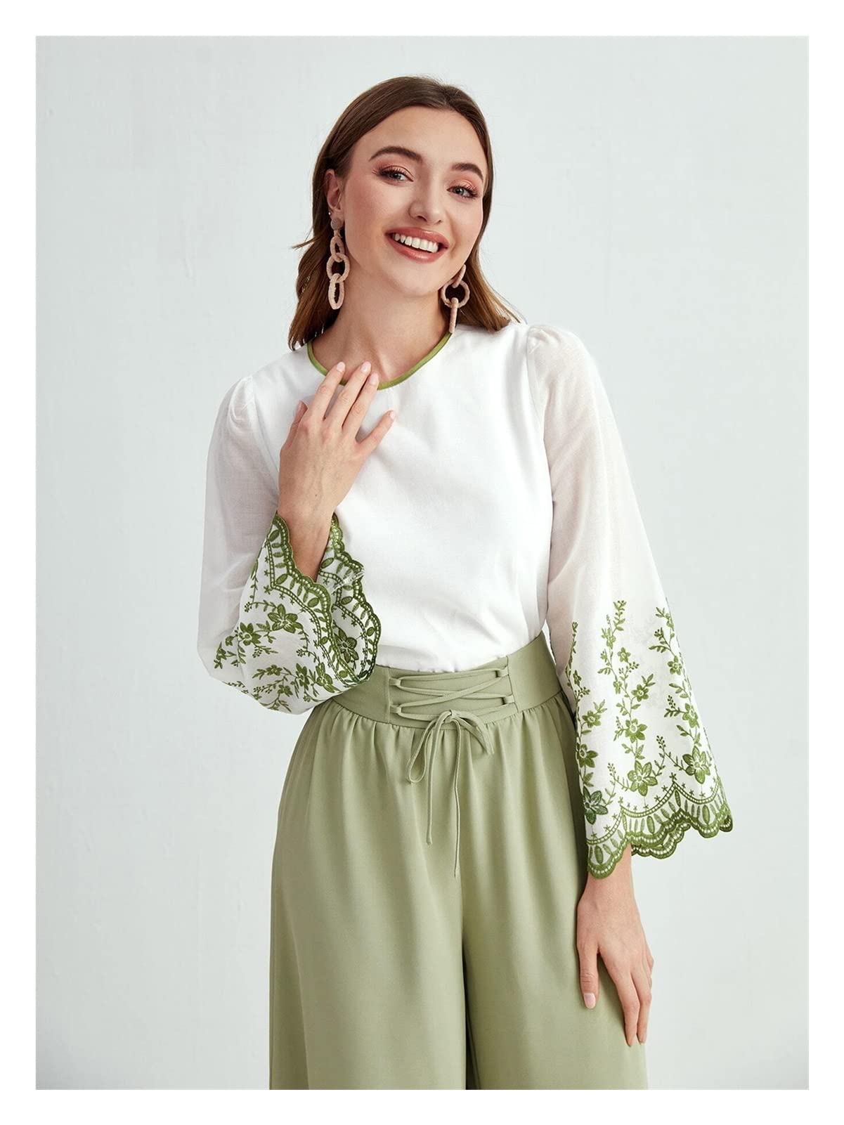 Top à manche à volants brodés floraux pour femmes en taille L