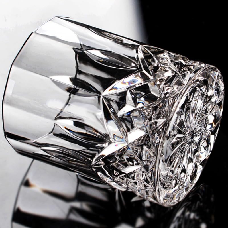 Kristallgläser Whiskybecher aus Kristallglas, 230 ml, Weinbecher, transparentes Trinkgeschirr for Bar/Zuhause, Spirituosenbecher, geprägter Wasserbecher(4pcs)
