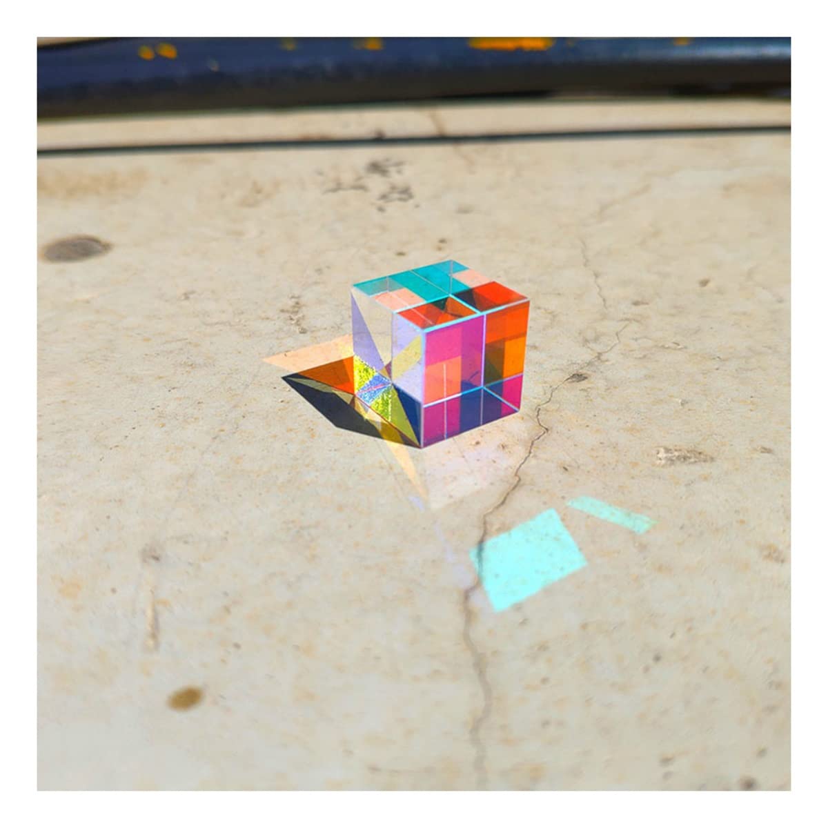Fabater Prisme Cube de Couleur, Verre Optique K9 avec Dispersion RVB pour Motifs Kaléidoscopiques, Prisme Optique, Kaléidoscope avec Boîte de Rangement pour Expériences Scientifiques d'enseignement Fabater Prisme Cube de Couleur, Verre Optique K9 avec Dispersion RVB pour Motifs Kaléidoscopiques, Prisme Optique, Kaléidoscope avec Boîte de Rangement pour Expériences Scientifiques d'enseignement