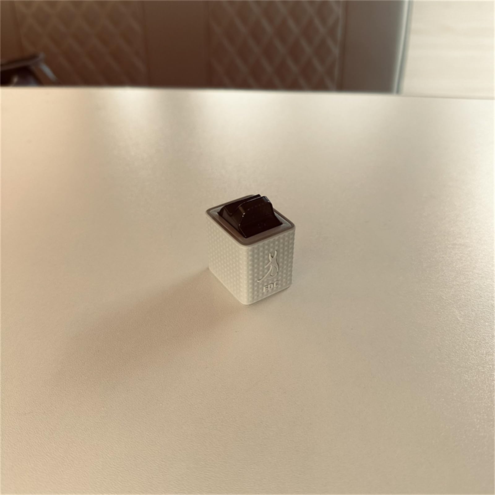 Amazon.co.jp: EDC ストレス解消スイッチ フィジェット おもちゃ