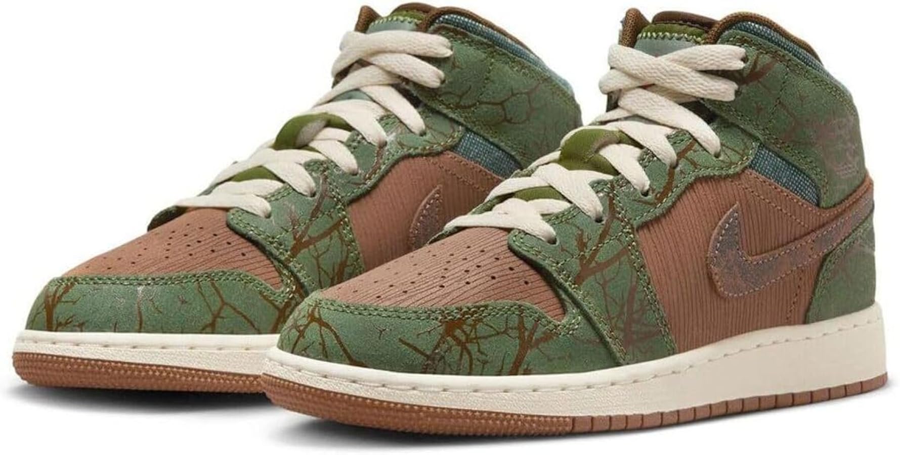 Amazon | [ナイキ] エア ジョーダン 1 ミッド スニーカー