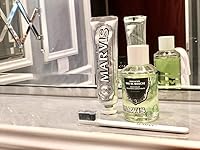 Vista 2 de Marvis Enjuague bucal de menta fuerte, concentrado, 4.1 onzas líquidas