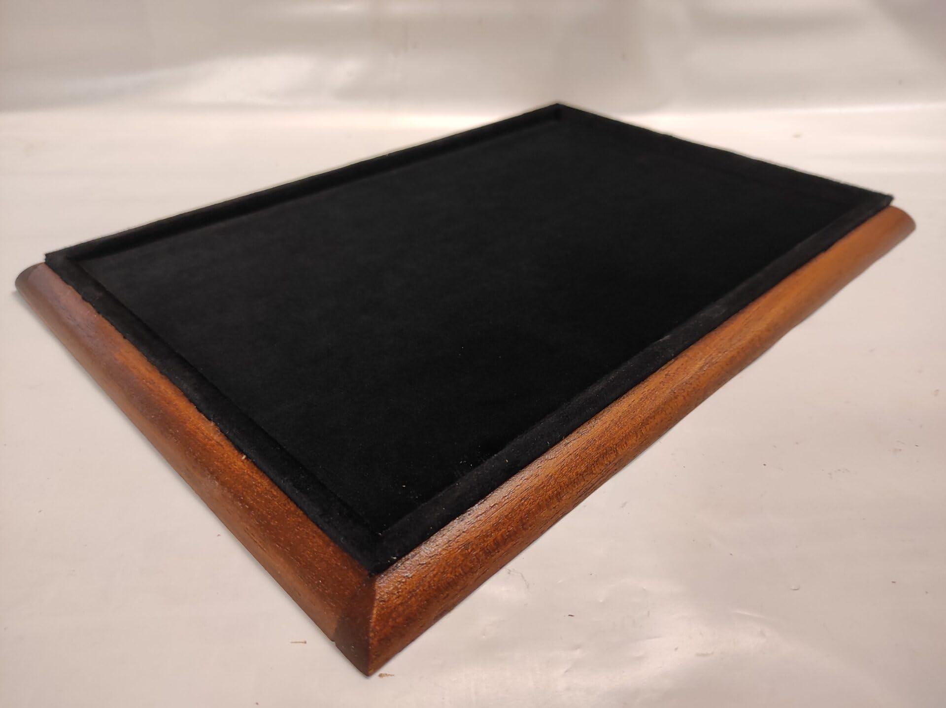 Coins&More Vassoio Espositore Artigianale in Legno e Velluto per Gioielli e Orologi, Personalizzabile, 36,5x25 cm, Vetrina da Collezione Made in Italy